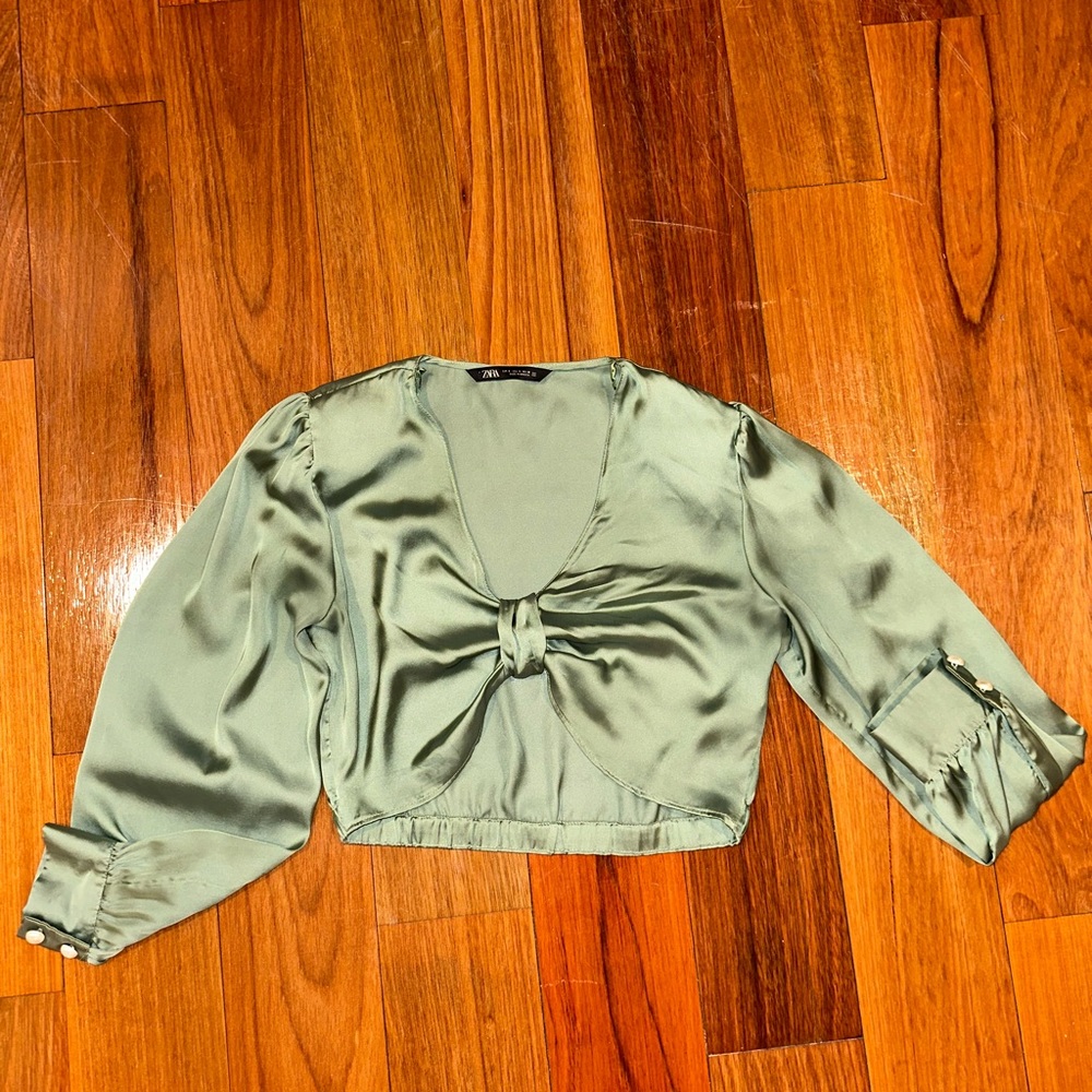 Cropped Satin Zara Shirt